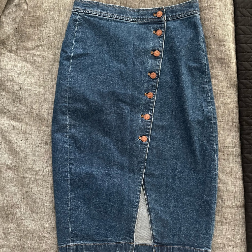 Madewell size 25 asymmetrical button front denim midi skirt.